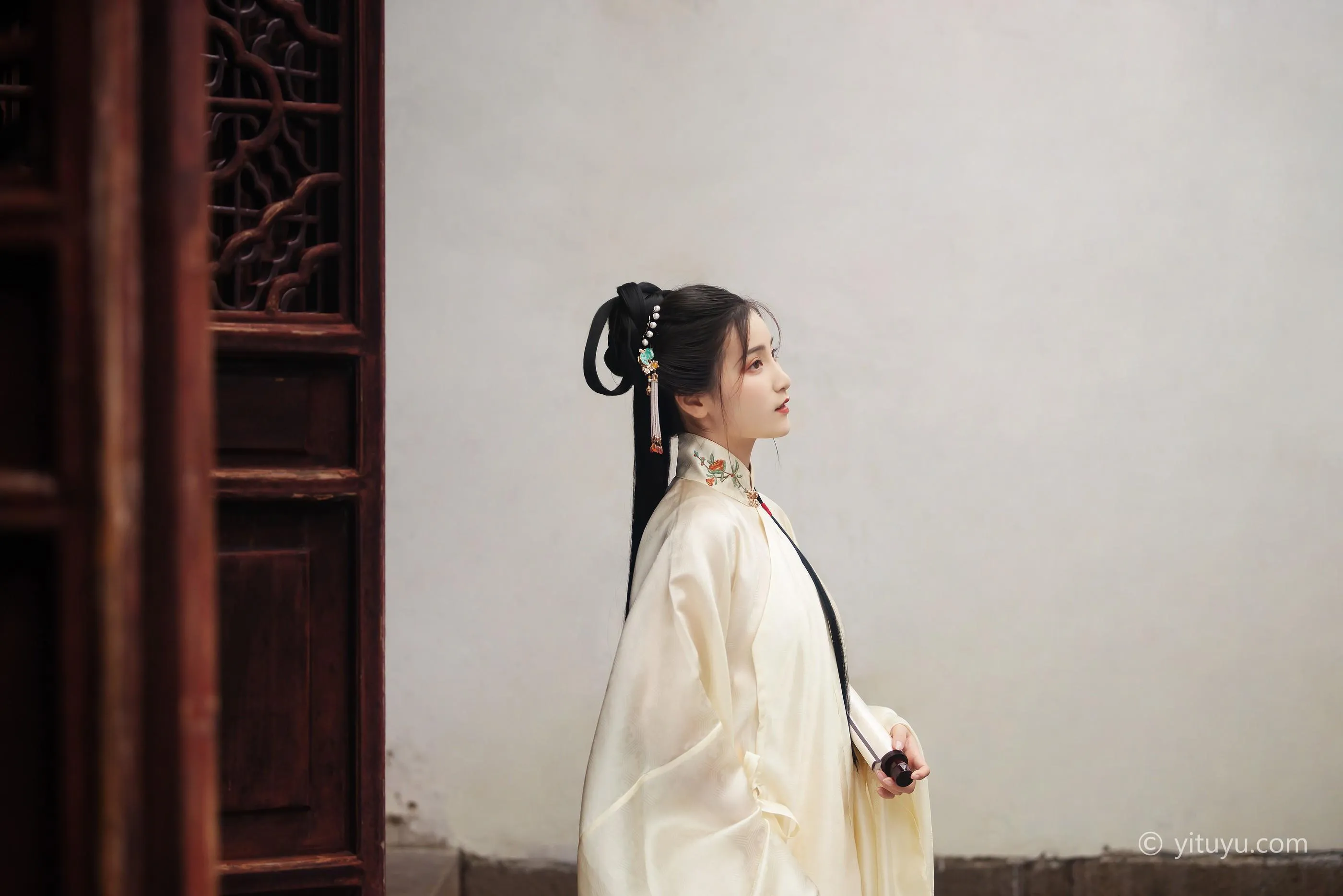 [YITUYU艺图语]2021.05.10 玉兰 金儿 [23P]插图2